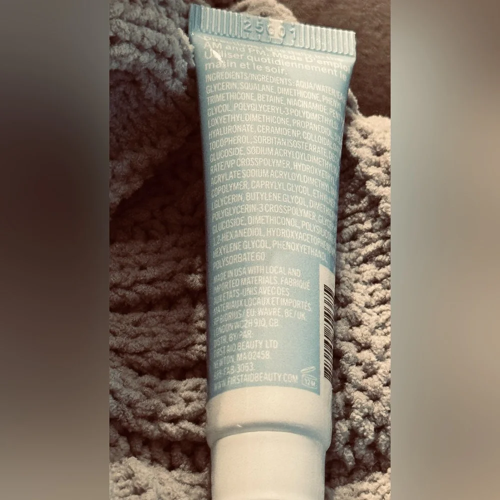 First Aid Beauty Hydrating Dewy Gel Cream